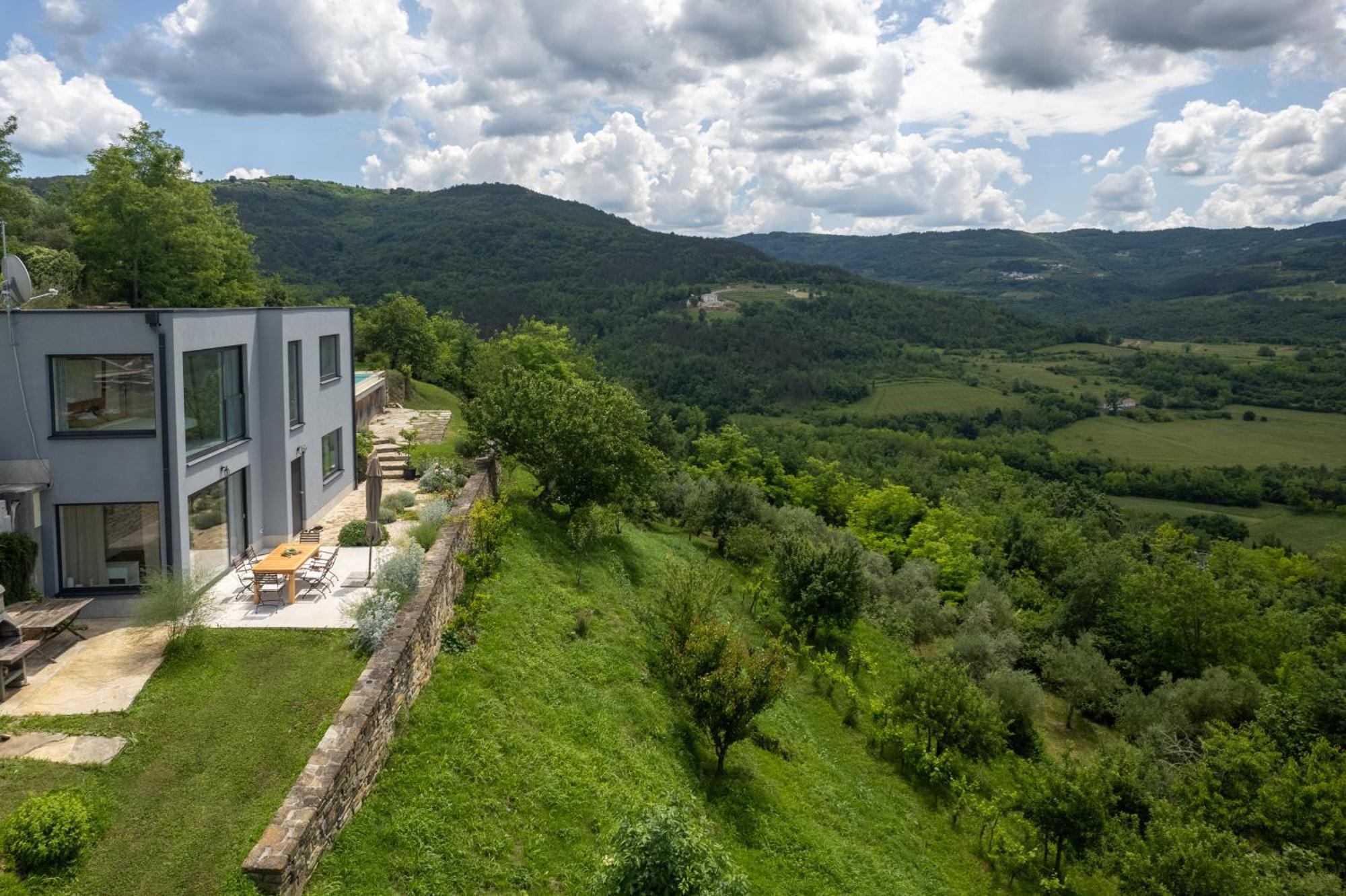 Villa Majestic Eye *