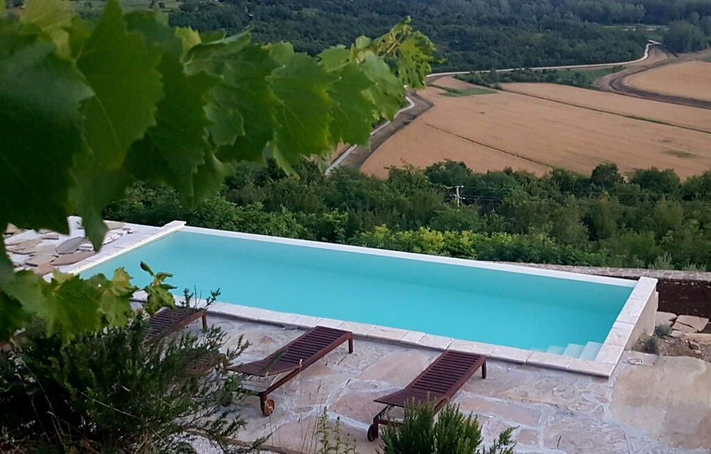 Majestic Eye Villa